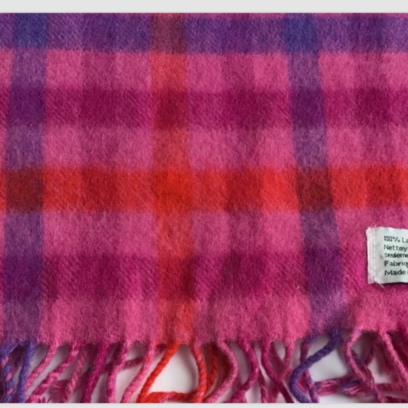 Unbranded gorgeous red & raspberry checkered  scarf, 100% wool - Picture 4 of 4